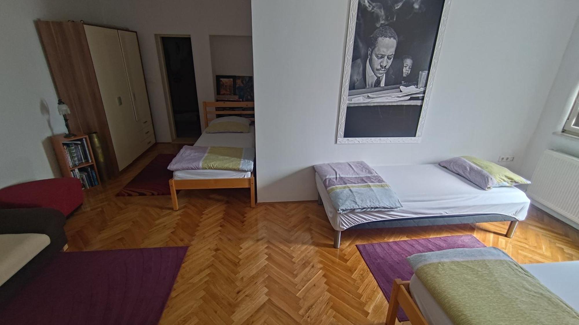 Green Garden Group Accommodation Osijek Luaran gambar